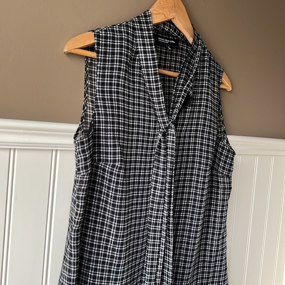 JONES NEW YORK Black & Silver Plaid Sleeveless Blouse Size 4 - Picture 4 of 12